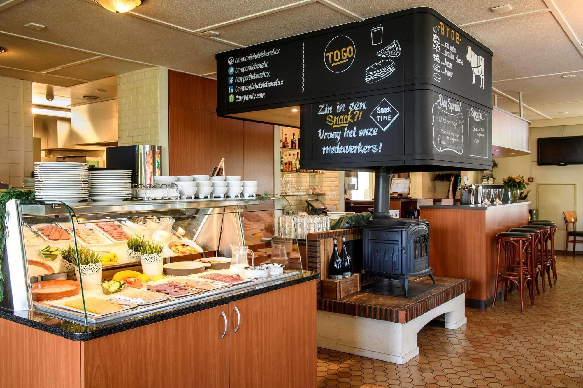 Campanile Hotel & Restaurant Леэварден Экстерьер фото